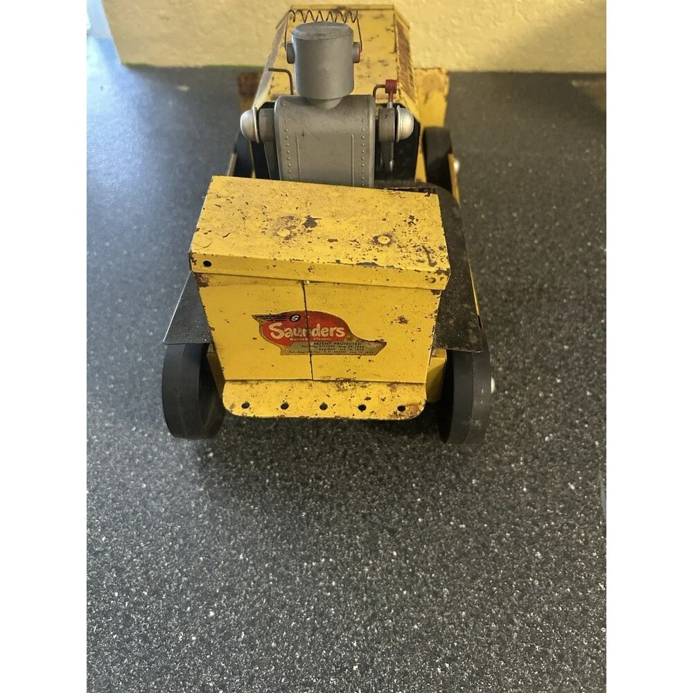 Saunders product set